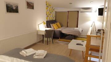 Фотографии Дома для отпуска Fagaras Cosy Flat, king bed & double sofa bed WiFi г. Фэгэраш (Румыния) №3 Фото Дома для отпуска Fagaras Cosy Flat, king bed & double sofa bed WiFi г. Фэгэраш 3