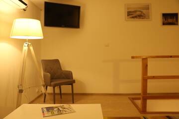 Фото номера Дом с 1 спальней Дома для отпуска Fagaras Cosy Flat, king bed &amp; double sofa bed WiFi г. Фэгэраш 12