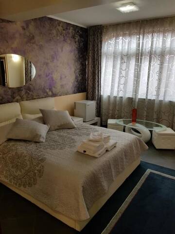 Фото номера Двухместный номер с 1 кроватью Отель Liberty Rooms г. Фэгэраш 16