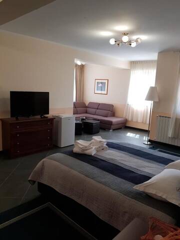 Фото номера Люкс Отель Liberty Rooms г. Фэгэраш 11