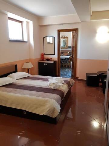 Фото номера Двухместный номер с 1 кроватью Отель Liberty Rooms г. Фэгэраш 28