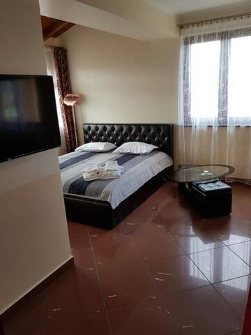 Фото номера Люкс Отель Liberty Rooms г. Фэгэраш 17